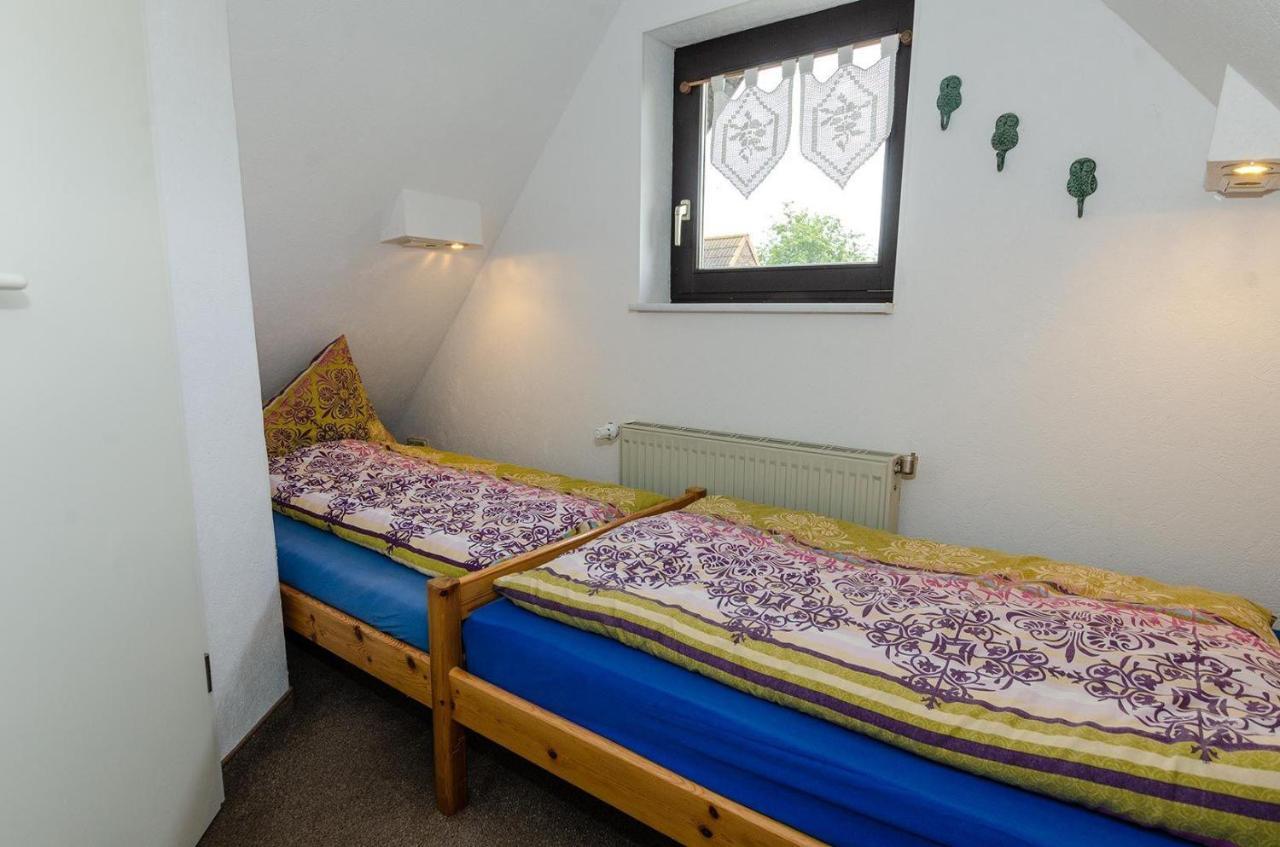 3-R-Ferienwohnung-Fuer-3-Personen-In-Schaprode-Auf-Ruegen-Zi4 المظهر الخارجي الصورة